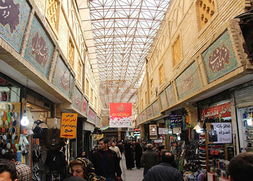 تور تهران گردی به زبان فرانسه، یادگیری عملی زبان فرانسه در بازدید از بازار تجریش